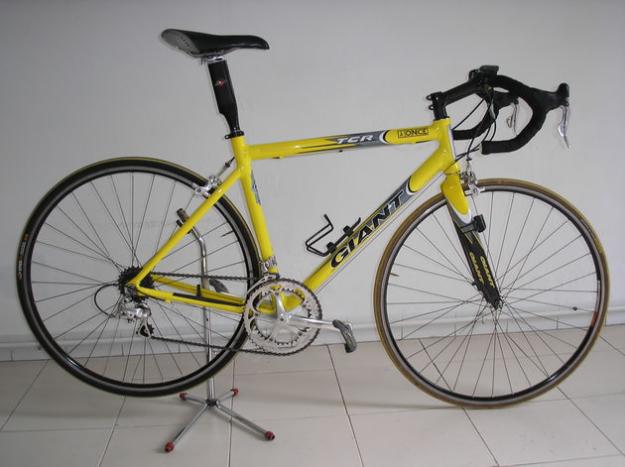 vendo bicicleta de carreras marca GIANT TCR