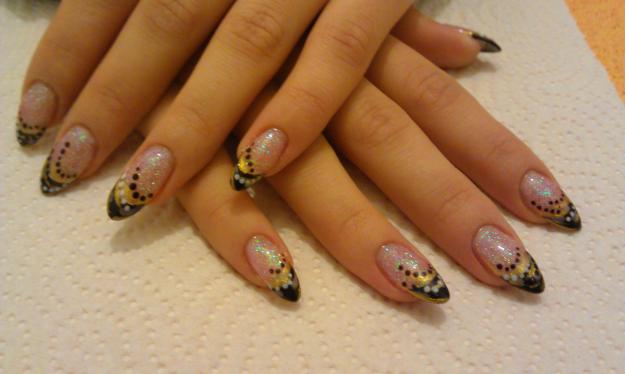 uñas porcelana acrilicas/manicura/pedicura