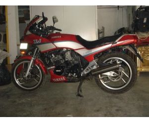 YAMAHA XJ 600