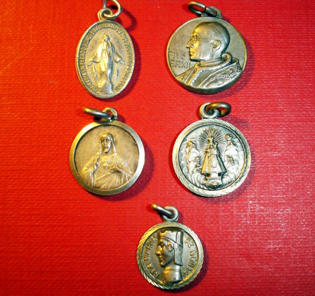 Cinco Medallas muy Antiguas-plata