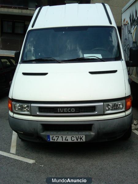 VENDO FURGON IVECO DAILY