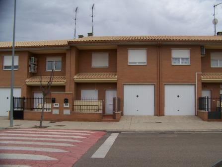 Chalet en Castejón