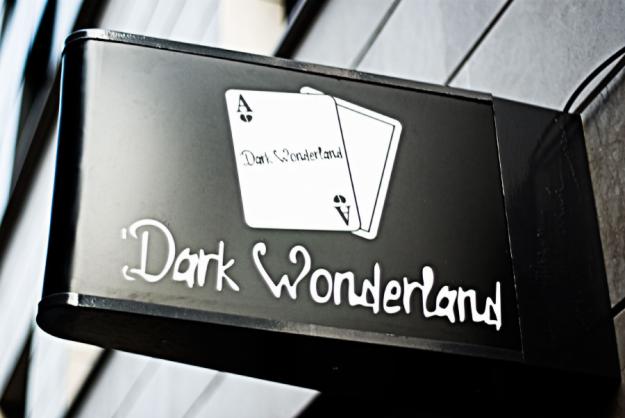 DARK WONDERLAND SHOP