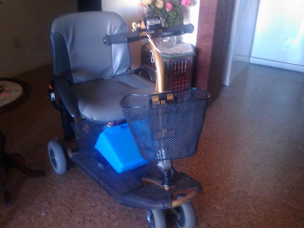 Se vende dos sillas de ruedas eléctrica para minusvalido Sterling  y Auriga 10