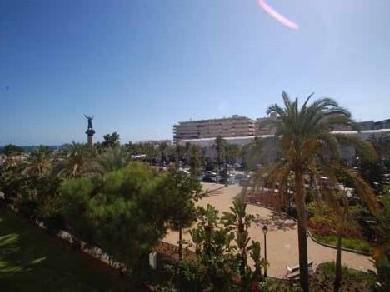 Apartamento con 3 dormitorios se vende en Marbella, Costa del Sol