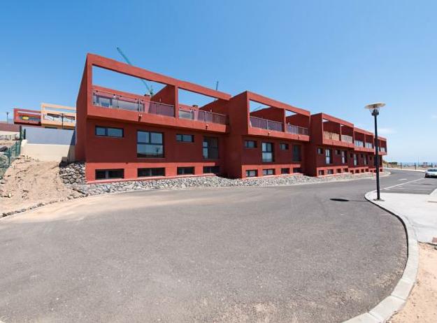 Casa Adosada A Estrenar con Terraza y Piscina en Venta en Caleta de Fuste, Fuerteventura
