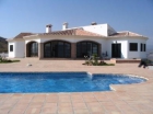 Chalet con 4 dormitorios se vende en Velez-Malaga, Axarquia - mejor precio | unprecio.es