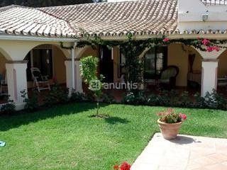 Chalet en alquiler en San Pedro de Alcantara, Málaga (Costa del Sol)