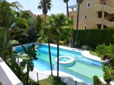 Apartamento con 5 dormitorios se vende en Marbella, Costa del Sol