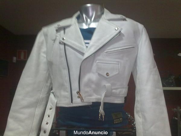 Chaqueta cuero blanco con cremalleras