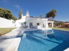Chalet con 5 dormitorios se vende en Marbella, Costa del Sol - mejor precio | unprecio.es