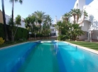 Apartamento con 2 dormitorios se vende en Marbella, Costa del Sol - mejor precio | unprecio.es