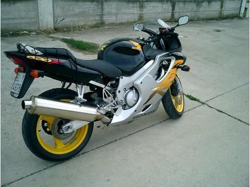 HONDA CBR 600F