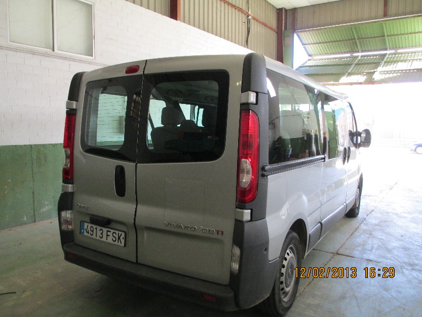 opel vivaro 9 plazas