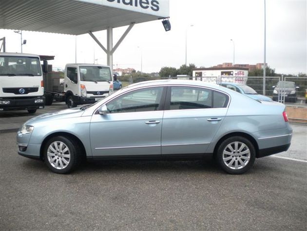 VOLKSWAGEN Passat 2.0TDI Advance