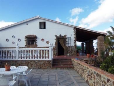 Chalet con 3 dormitorios se vende en Alhaurin el Grande