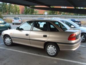 VENTA OPEL ASTRA 1.6 - 72000KM