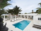 Chalet con 4 dormitorios se vende en Marbella, Costa del Sol - mejor precio | unprecio.es