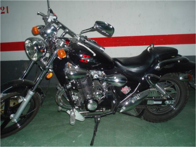 ¡¡OCASIÓN!! KYMCO ZINC II 125 cc DARK SIDE. NUEVA. 3.000Km