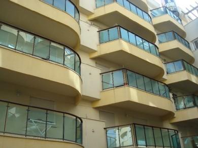 Apartamento con 2 dormitorios se vende en Estepona, Costa del Sol
