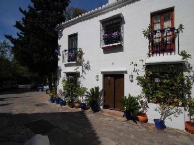 Adosado con 2 dormitorios se vende en Marbella, Costa del Sol