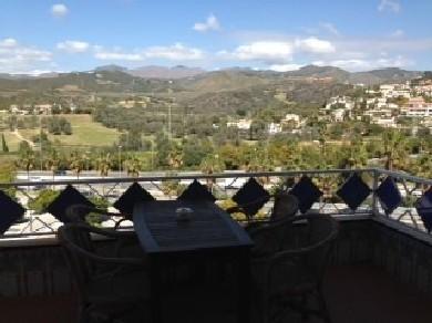 Apartamento con 2 dormitorios se vende en Marbella, Costa del Sol