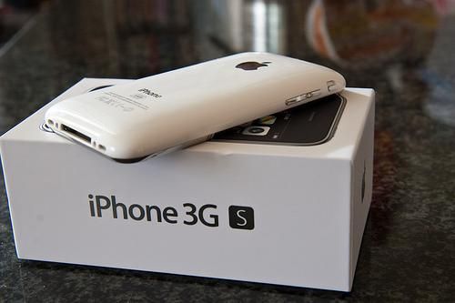 Brand New Unlocked Apple iPhone 3G -S 32GB