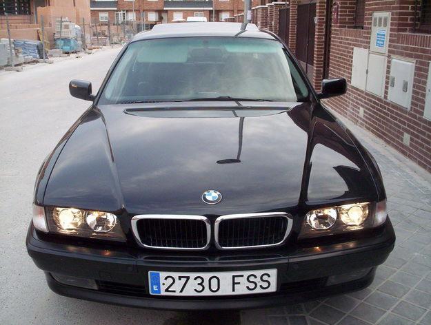 BMW 730i Automatico