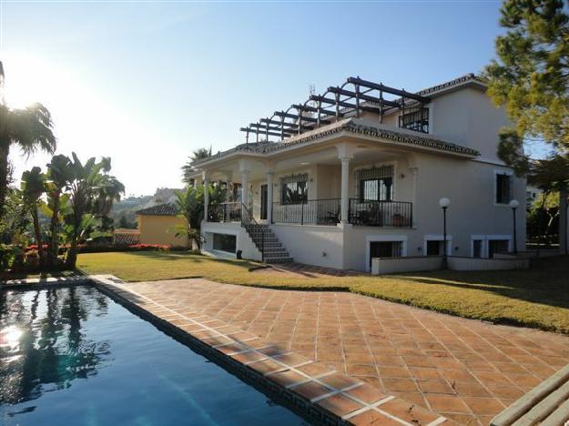Villa en Nueva andalucia