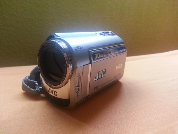 Vendo Cámara JVC everio GZ-MG335