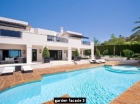 Chalet con 6 dormitorios se vende en Marbella, Costa del Sol - mejor precio | unprecio.es
