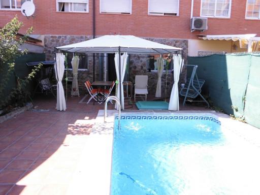 Chalet - Velilla de San Antonio