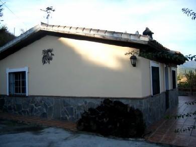 Chalet con 2 dormitorios se vende en Alhaurin el Grande