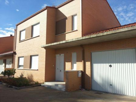 Chalet en Cortes
