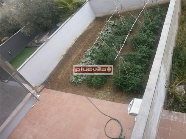 Casa en Vilafranca del Penedès, molí d'en Rovira, seminueva, patio y huerto.