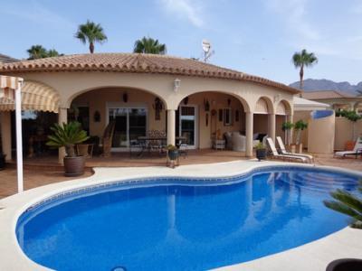 2b  , 2ba   in L'Alfas Del Pi,  Costa Blanca South   - 399000  EUR