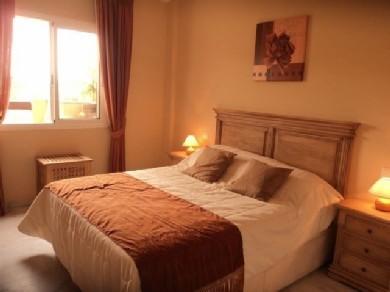 Apartamento con 2 dormitorios se vende en Marbella, Costa del Sol