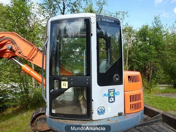 Excavadora Hitachi EX75UR de mayo de 2002