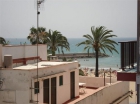 Fantástico piso tipo dúplex en Sitges, playa de St. Sebastià. Terraza de 20m2 vistas al mar. - mejor precio | unprecio.es