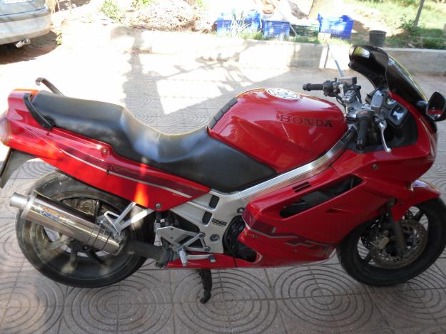 Vendo Honda VFR 750 F