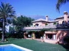 Chalet con 5 dormitorios se vende en Marbella, Costa del Sol - mejor precio | unprecio.es