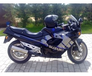 SUZUKI GSX 750