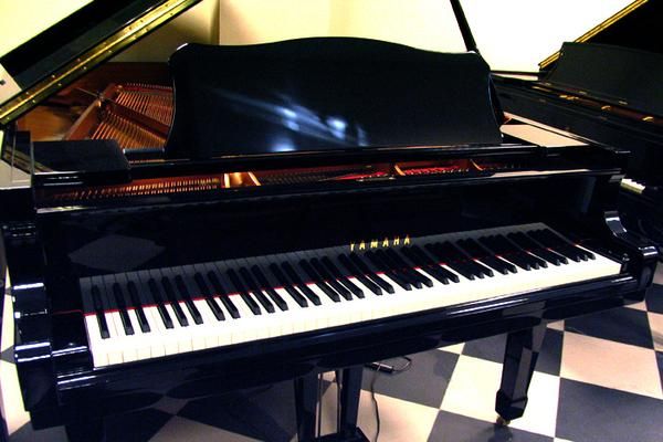 Piano de Cola Yamaha C5