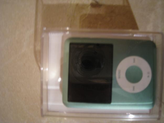 Vendo Ipod Nano 8GB (3ª generacion) en verde claro