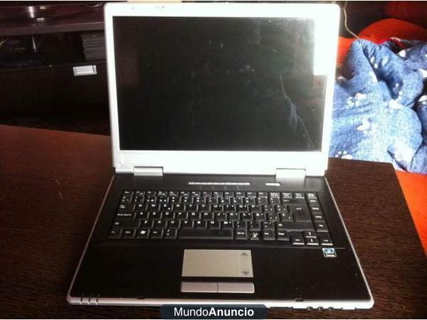 Vendo o cambio portatil 15,4\