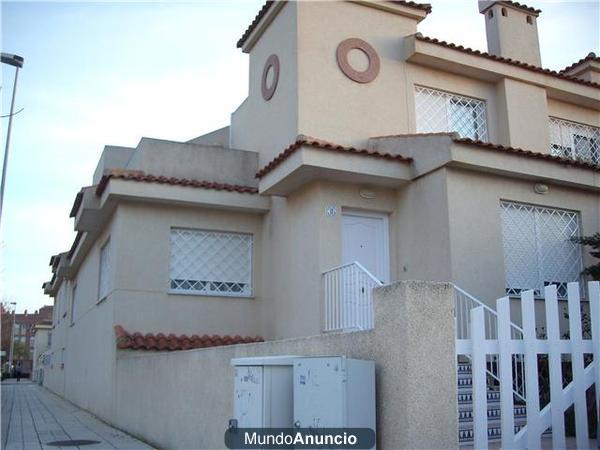 VENTA VIVIENDA UNIFAMILIAR ADOSADA POLIGONO SANTA ANA