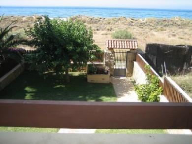 Adosado con 5 dormitorios se vende en Marbella, Costa del Sol