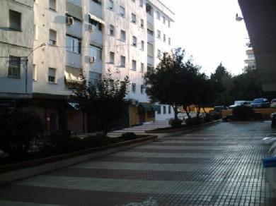 Apartamento con 3 dormitorios se vende en Marbella, Costa del Sol