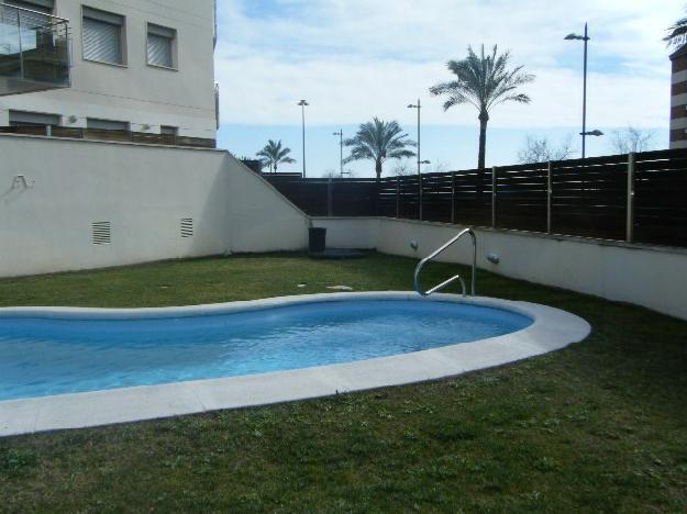 Magnífico piso en Calafell, zona del Estany. Piscina comunitaria.