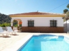 Chalet con 5 dormitorios se vende en Velez-Malaga, Axarquia - mejor precio | unprecio.es